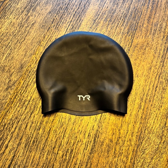 Bundle of 5 Swim Caps! Betty Designs, Zone 3, Sports & TYR - Picture 6 of 8
